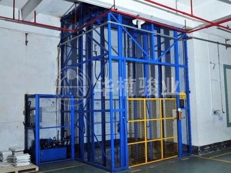 厂家浅谈导轨式升降机保养建议